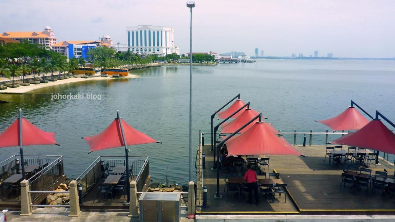 Paragon Suites Studios With Private Jacuzzi Near Ciq Rts ยะโฮร์บาห์รู ภายนอก รูปภาพ