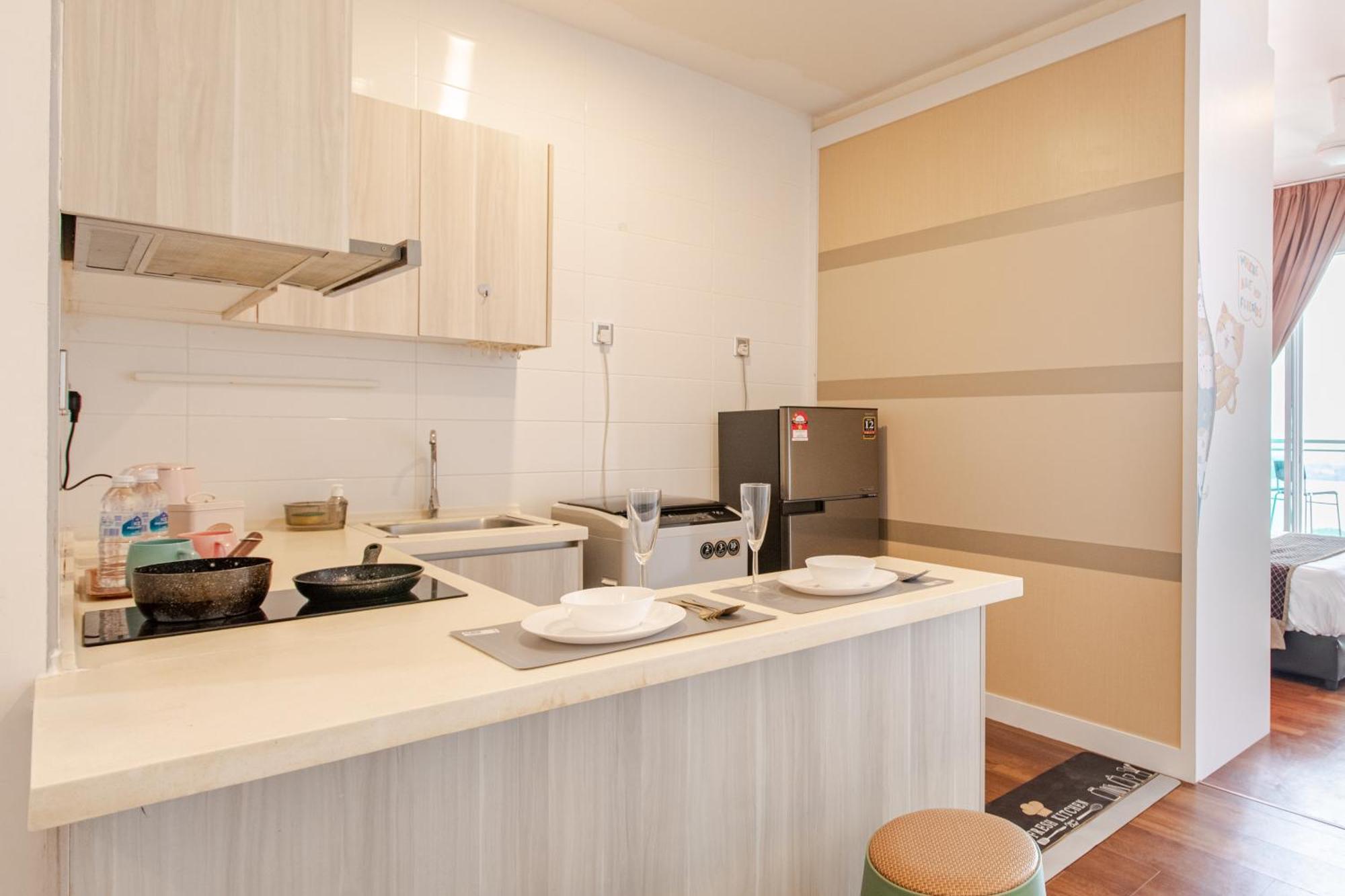 Paragon Suites Studios With Private Jacuzzi Near Ciq Rts ยะโฮร์บาห์รู ภายนอก รูปภาพ