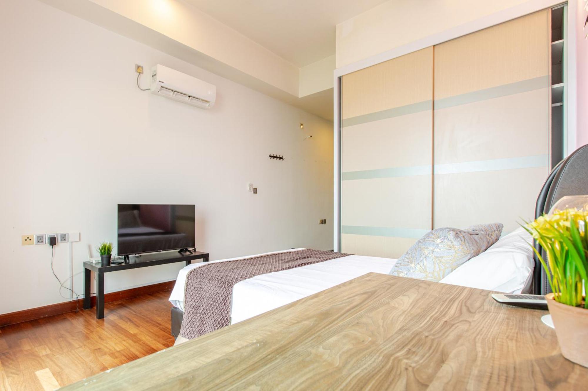 Paragon Suites Studios With Private Jacuzzi Near Ciq Rts ยะโฮร์บาห์รู ภายนอก รูปภาพ
