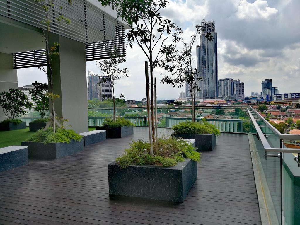 Paragon Suites Studios With Private Jacuzzi Near Ciq Rts ยะโฮร์บาห์รู ภายนอก รูปภาพ